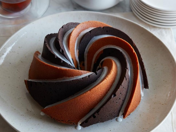 Кекс с шоколадно-ванильными спиралями