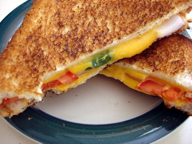 Как приготовить - Остро-сладкие горячие сэндвичи с сыром