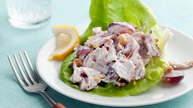 Фото Терпкий хрустящий салат из свежего тунца