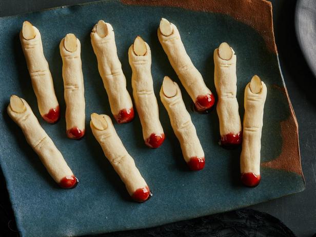 Как приготовить - Печенье «Ведьмины пальцы» на Хэллоуин