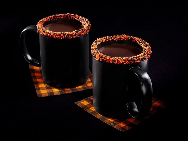 Тёмный горячий шоколад на Хэллоуин
