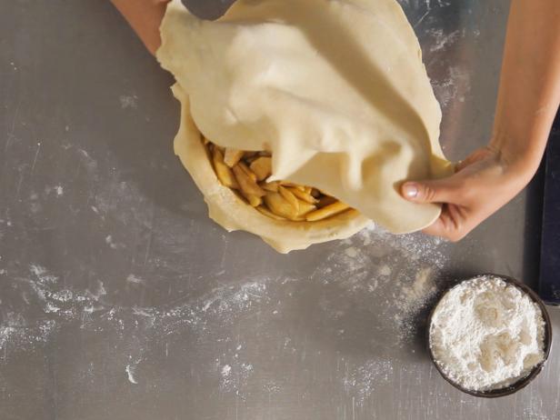 10 способов украсить бортик пирога