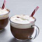 Мятный горячий шоколад из какао-порошка с молоком и шоколадом