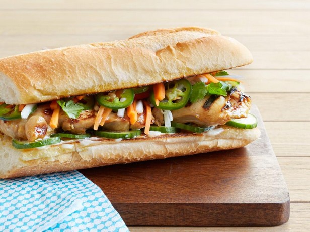 Вьетнамские сэндвичи с курицей-гриль