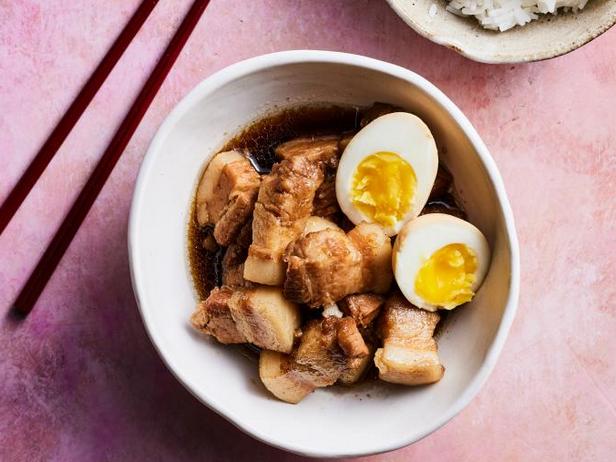Как приготовить - Тхит кхо трунг: Тушеная свинина и яйца в кокосовом бульоне по-вьетнамски